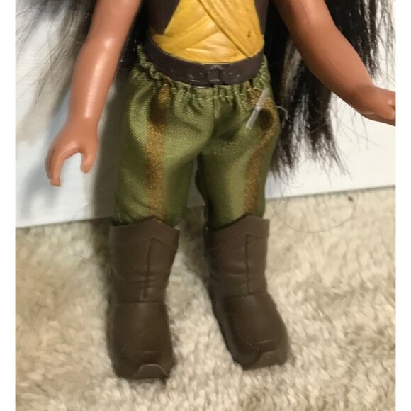 Disney Raya Doll 6.5 Inch Figure With Long Black Hair & Detailed Outfit - Picture 5 of 7